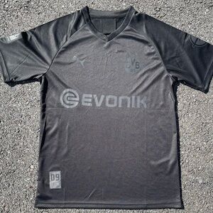 Borussia Dortmund Special edition Blackout Kit 2019/20